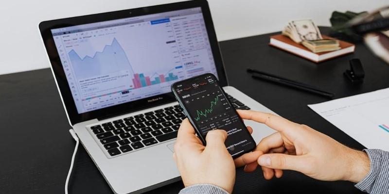 Best Stock Picking Services for 2025: 8 Options Worth Considering